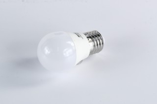 Светодиодная лампа G45, 5W,3000k, 400lm, E27,220V <DECARO>. DEC-G45-E27-5w-1