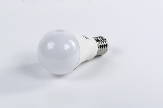 Светодиодная лампа A60, 10W,3000k, 800lm, E27, 220V <DECARO>