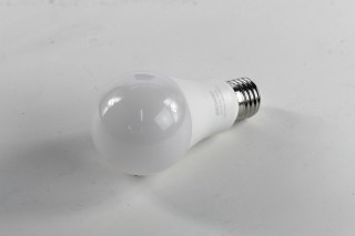 Світлодіодна лампа A65, 15W,5000k, 1350lm, E27,220V <DECARO>