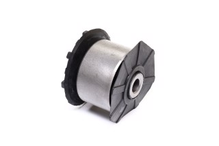 Сайлентблок важеля NISSAN QASHQAI, X-TRAIL 07- задн. міст із двох сторін (Вир-во FEBEST)