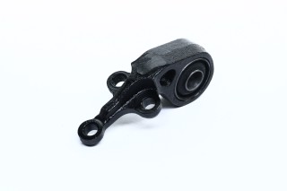 Сайлентблок важеля NISSAN ALMERA II 02 перед. Міст низ ззаду (Вир-во FEBEST)