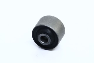 Сайлентблок важеля TOYOTA AVENSIS 00-08 зад. міст низ (Вир-во FEBEST)