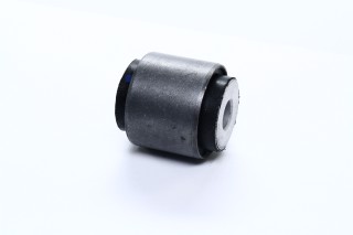 Сайлентблок важеля INFINITI FX 35-45 03-08 задн. міст низ (Вир-во FEBEST)