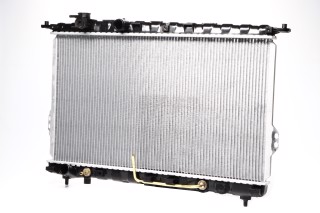 Радиатор охлаждения HYUNDAI SONATA IV (EF) (98-) 2.0-2.7 (пр-во Van Wezel). 82002107