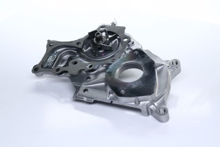 Насос водяной TOYOTA AVENSIS, COROLLA 04- (пр-во GMB)