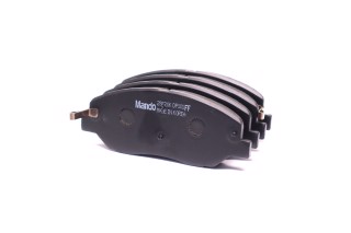 Колодки гальм. HYUNDAI SANTA FE (вир-во Mando)