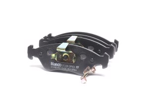 Колодки тормозные дисковые передние KIA CLARUS (пр-во Mando)