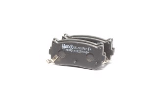 Колодки гальм. KIA CLARUS (вир-во Mando)