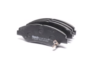 Колодки тормозные дисковые передние KIA SPORTAGE (пр-во Mando)