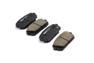 Колодки гальм. KIA CARENS (вир-во Mando)