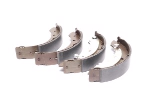 Колодка гальм. барабан. DACIA LOGAN задн. (вир-во LPR)