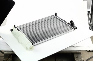 Радиатор охлождения PEUG 405 1.4/1.6 MT 87-92 (пр-во AVA). PEA2092 AVA COOLING