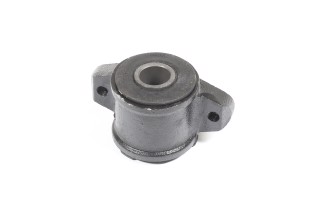 Сайлентблок важеля OPEL MOVANO, RENAULT MASTER II 98 перед. міст верх (Вир-во MOOG)