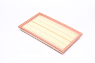 Фільтр повітряний SUZUKI VITARA II 1.6 15- (вир-во MANN)