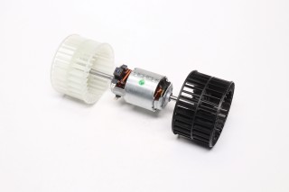 Вентилятор обігрівача MAN F 90, F 90, M 90; MERCEDES (вир-во NRF)