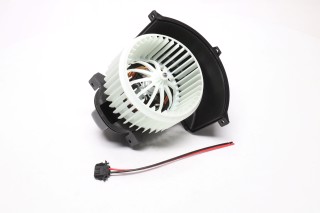 Вентилятор обігрівача VOLKSWAGEN Touareg 2.5 01/03-05/10 (вир-во NRF)