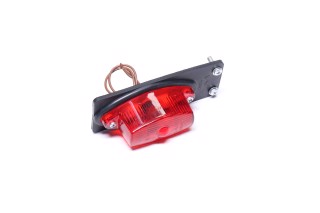 Фонарь габаритный задний, красный, на резиновой пластине, б/л, 135х50х46 (Руслан-Комплект). Ф-419