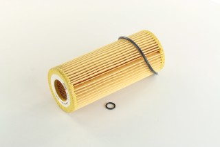 Фильтр масляный двигателя BMW 3, 5, 7, X3 1.8-4.5D 01- (пр-во MANN)