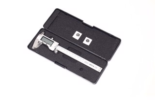 Штангенциркуль електронний: L = 150 мм, точність ± 0,03 мм [10/50], шт(YATO )