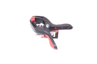 Струбцина пружинна-"прищіпка", пластик: L = 100 мм, раб. висота / глиб.- 42/44 мм (YATO )