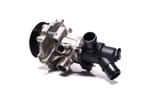 Водяний насос MERCEDES BENZ CLA 200 CDI 11- (Вир-во INA)