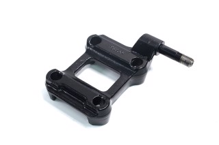 Кронштейн підвіски прав. (вир-во Sampa)