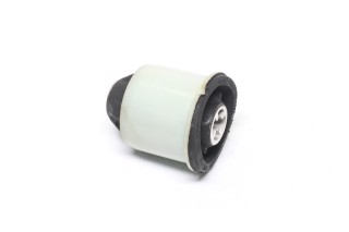 Втулка балки RENAULT MEGANE II, SCENIC II 02 зад. міст (Вир-во MEYLE)