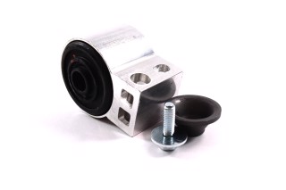 Сайлентблок важеля FIAT CROMA, OPEL SIGNUM, VECTRA C 02- перед. міст ззаду (Вир-во MEYLE)