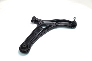 Важіль нижній R Toyota Yaris 99-05 OLD CQT-6R (вир-во CTR)