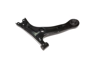 Важіль нижній L Toyota Corolla 01-07 Avensis 03-09 OLD CQT-9L (вир-во CTR)