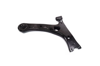 Важіль нижній R Toyota Corolla 01-07 Avensis 03-09 OLD CQT-9R (вир-во CTR)