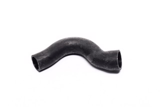 Патрубок водяного охолодження двигуна, вгорі, від радіатора до водяного насоса MB (вир-во MEYLE)