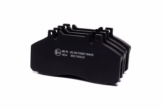 Колодка гальм. диск. MB 507/609/709/814 передн./задн. (вир-во LPR)