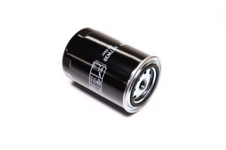 Фильтр масляный двигателя VW PASSAT 96-05, AUDI A4, A6 95- (пр-во Hengst)