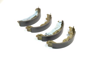 Колодки гальмівні задні барабанні DACIA LOGAN, RENAULT KANGOO, NISSAN TERRANO (вир-во Blue Print)