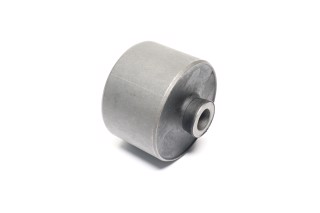 Сайлентблок балки RENAULT TRAFIC II, OPEL VIVARO 01 зад. міст (Вир-во MOOG)