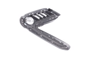 Решетка правая переднего бампера HYUN ELANTRA 16- (TEMPEST)