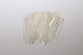 Хомут пластиковый многоразового использования 6х150 мм.,белый 100 шт./уп. <ДК>