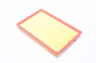 Фільтр повітряний SKODA FABIA 00-, VW GOLF 00-, VW POLO 01- (вир-во UFI)