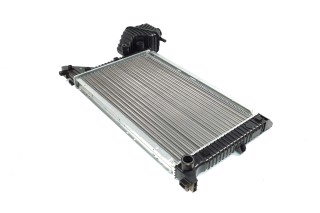 Радіатор охолодження MERCEDES SPRINTER W 901-905 (95-) (вир-во NRF)