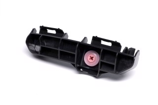 Направляюча бампера заднього L Toyota RAV4 15-18 (вир-во Toyota)