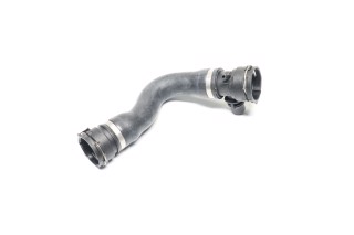 Вигнутий патрубок системи охолодження