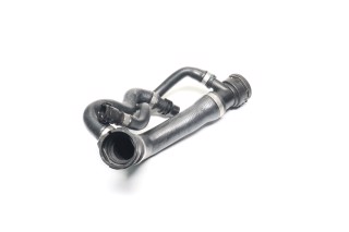 Вигнутий патрубок системи охолодження