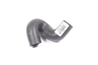 Изогнутый патрубок системы охлаждения