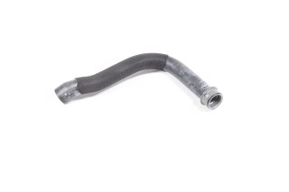 Изогнутый патрубок системы охлаждения