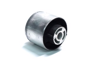 Втулка балки VW JETTA IV 10 зад. міст (Вир-во LEMFORDER)