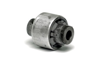 Сайлентблок важеля OPEL GRANDLAND, CITROEN C4 13- перед. міст низ (Вир-во FEBI)