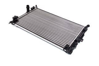Радіатор охолодження CITROEN BERLINGO/C4/PEUGEOT 3008/OPEL VIVARO C (вир-во Nissens)