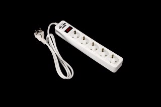 Мережевий фільтр-подовжувач з USB2 Optima Base 5 1,5m WHITE провід 3*0,75мм2<AXXIS>