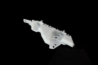 Кріплення переднього бампера